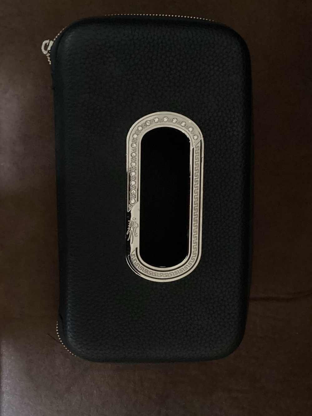 Visor tissue holder